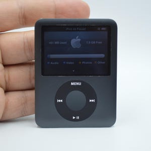 Apple Ipod Nano 3rd Gen | 8GB Grey | Model A1236 | Tested +