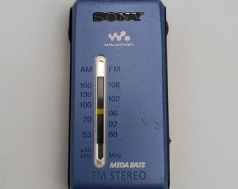 WALKMAN SONY SRF-M33 FM /AM avec écouteurs , fonctionnel . EUR 24,90