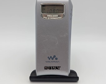 Sony srf-M95 Portable FM/AM/Wide FM Radio