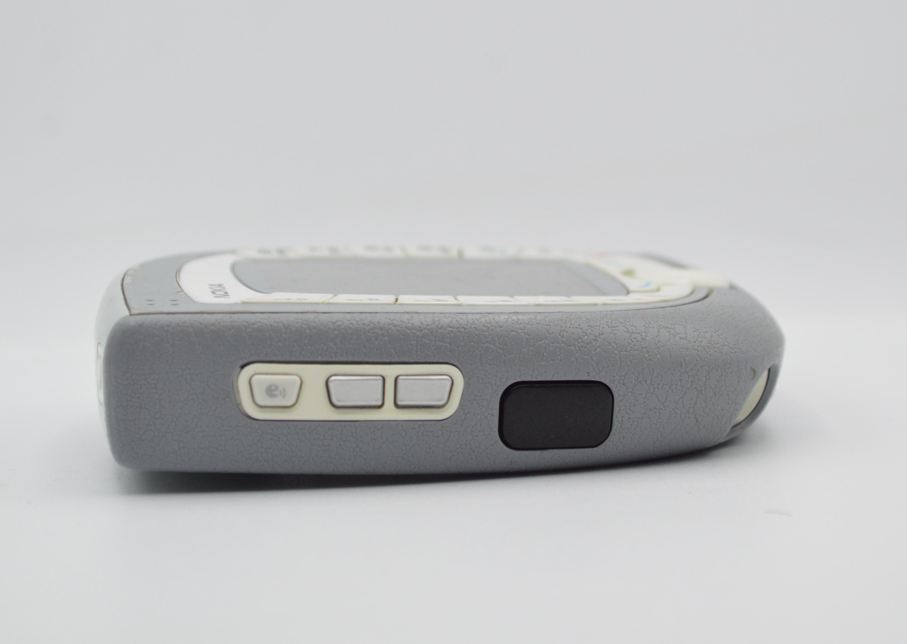 【激レア】NOKIA 7600 グレー 通話未確認/ 動作良好/ 起動可 Nokia 7600 – Grey (unlocked) Mobile Phone – 