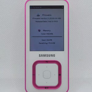 Samsung YP Q3 8GB Digital Media Player MP3 PINK
