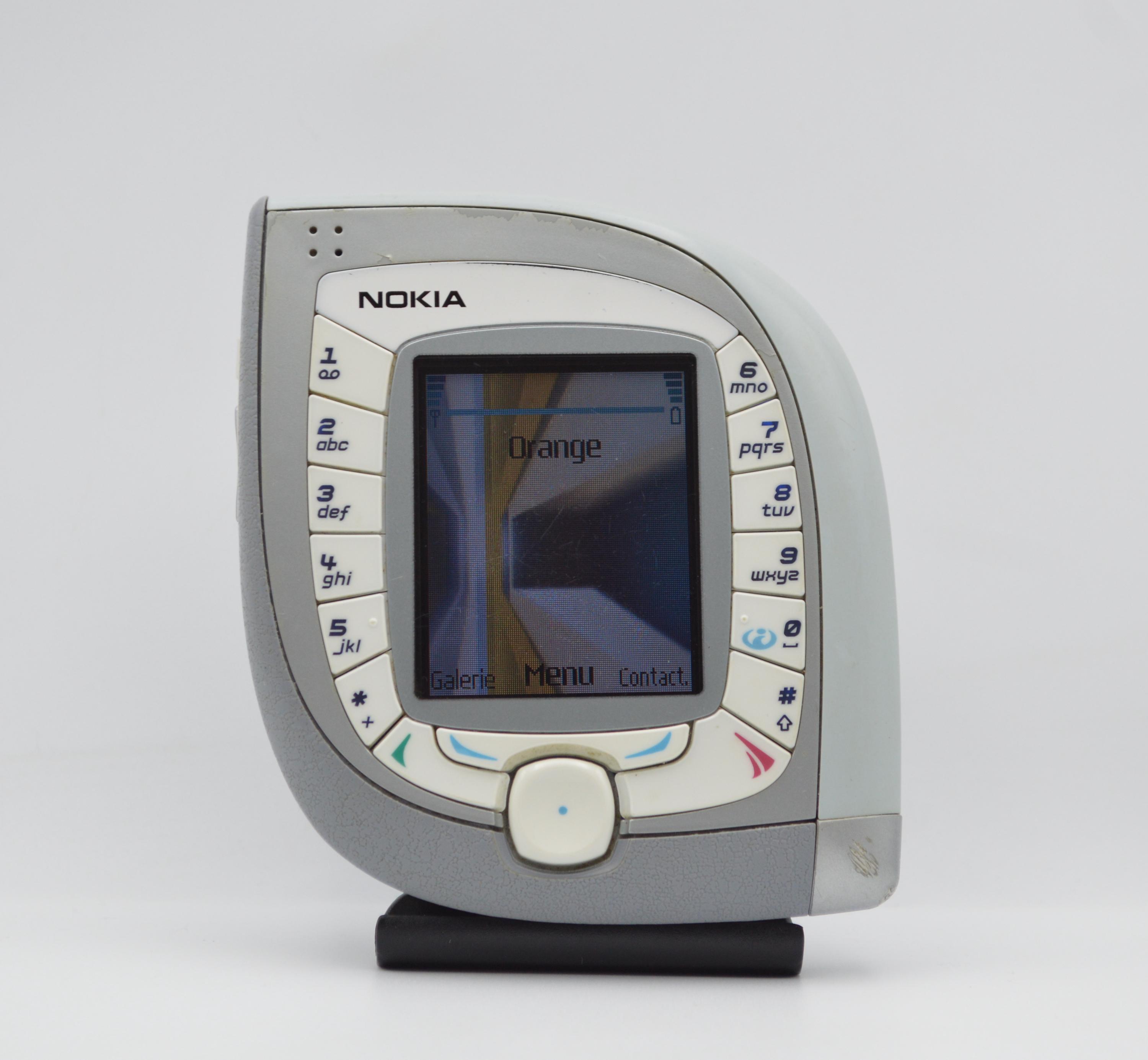 Nokia 7600 – Grey (unlocked) Mobile Phone – 