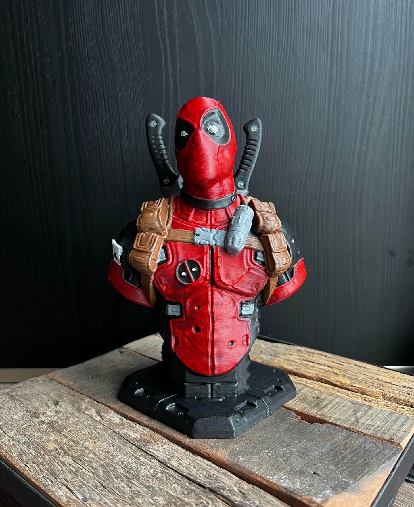 Deadpool Life-Size Statue, Marvel Classics, 185 cm