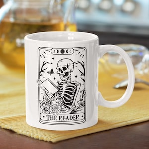 Taza de cerámica "El Lector", 325 ml, sostenible, regalo ideal, estética, para amantes de los libros, con la carta del Tarot.