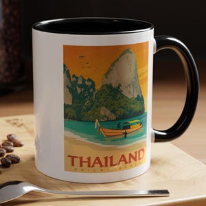Thailand Poster Kaffeetasse, Keramikbecher, 11 Unzen, Reisegeschenk, Bangkok Thailand, Thailand Liebhaber Geschenk, Thailand Geschenkidee