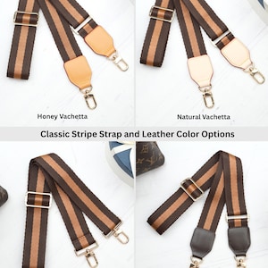 Op de afbeelding: Vier klassieke gestreepte riemopties met lederen kleurvariaties. De riemen zijn bruin met beige strepen en hebben goudkleurige hardware. De opties omvatten Honey Vachetta, Natural Vachetta, No Leather en Brown Vachetta. De tekst luidt "Classic Stripe Strap and Leather Color Options."