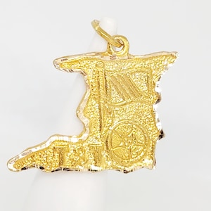 10K Yellow Gold Map Pendant, Gold Trinidad Map, Gold T&T Map, Gold Trinidad Flag Pendant, West Indian Jewelry, Caribbean Jewelry, 3CM x 2CM