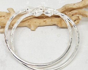 925 GENUINE Sterling Silver Bangle, Large Solid Bangle, Hand Carved Bangle, Cocoa Pod Bangle, Tulip Head Bracelet, West Indian Jewelry, 9.5"