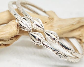 925 GENUINE Sterling Silver Bangle, Large Solid Bangle, Hand Carved Bangle, Cocoa Pod Bangle, Tulip Head Bracelet, West Indian Jewelry, 8.5"