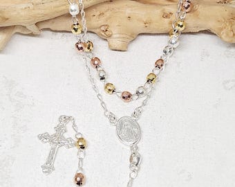 Colar de rosário tricolor de prata esterlina 925 GENUÍNO, rosário da Virgem Maria, joia em cruz, presente católico, bola de contas brilhantes de 3 mm, comprimento de 24"