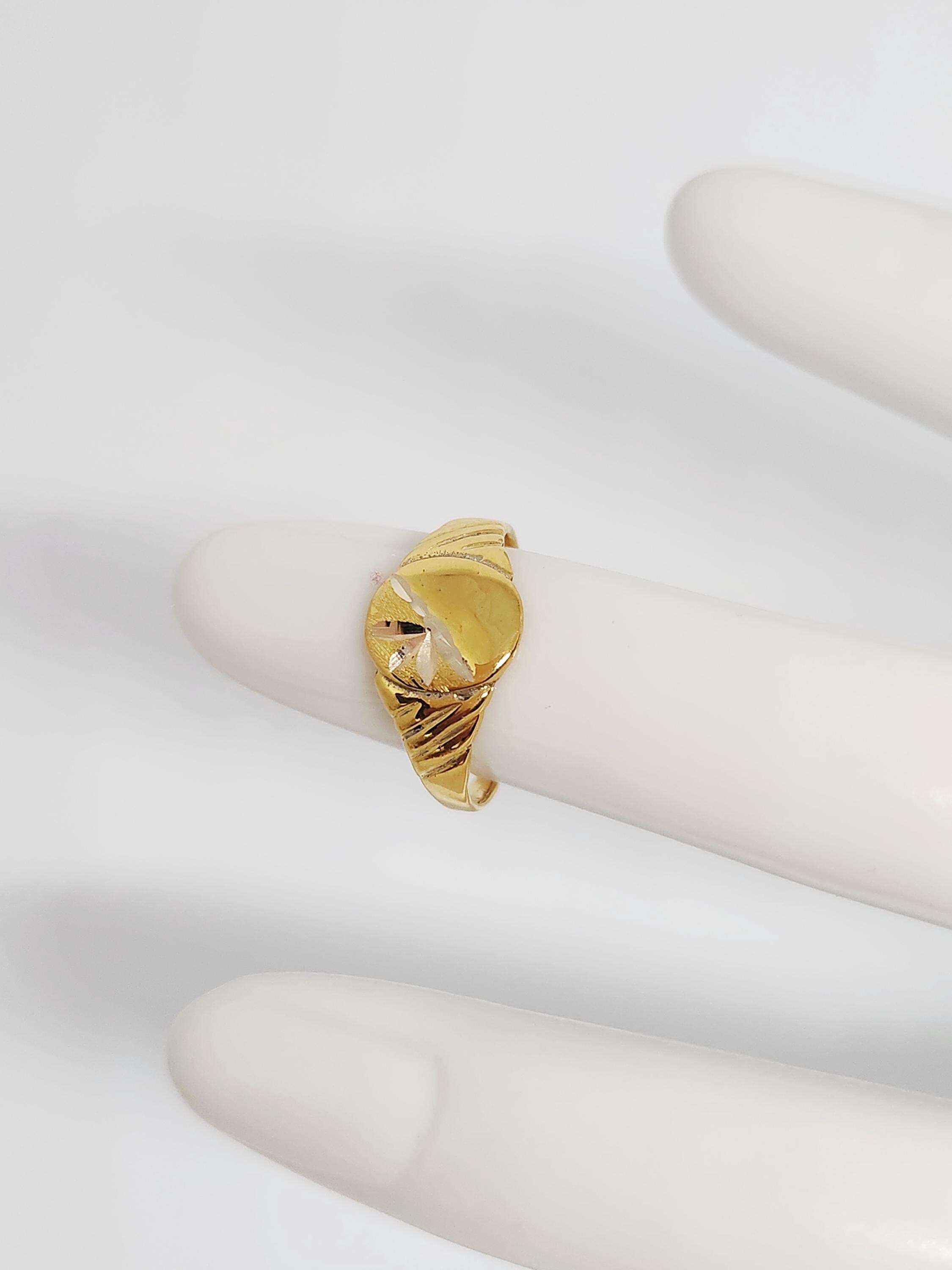 10K Yellow Gold VINTAGE Oval Ring, Gold Child Ring, Gold Pinky Ring ...