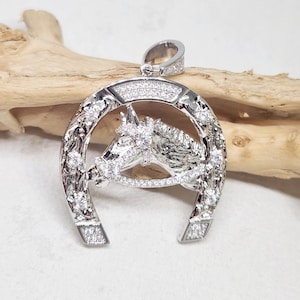 925 GENUINE Sterling Silver Horse Shoe Pendant, Silver Horse Pendant, Silver Good Luck Pendant, Gift for friend, Silver Lucky Charm, 32x32MM