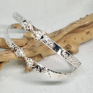 925 GENUINE Sterling Silver VINTAGE Bangles, Grape Head Bangles, Hand Carved Flower Bracelet, Vine Bracelet, West Indian Bangles, 7.5&quot; long