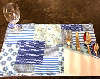 Lot de 4 sets de table avec rangement pour les couverts