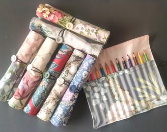 Trousse à enrouler - 12 crayons/feutres