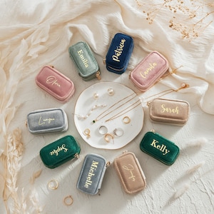 Custom Velvet Jewelry Box, Personalized Travel Jewelry Box, Wedding Bridesmaid Gifts, Birthday Gift for Her, Mother's Day Gift, Beste Mama