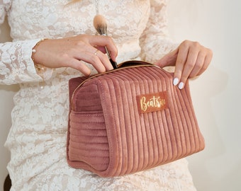 Bolsa de maquillaje con nombre personalizado, Bolsa de maquillaje de terciopelo, Regalo para ella, Regalo de boda, Regalos personalizados de dama de honor, Bolsa de aseo de viaje, Regalo del Día de la Madre