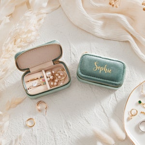 Custom Velvet Jewelry Box, Travel Jewelry Box, Wedding Bridesmaid Gifts, Personalized gifts, Birthday Gift for Her, Mother's Day Gift Mint Green