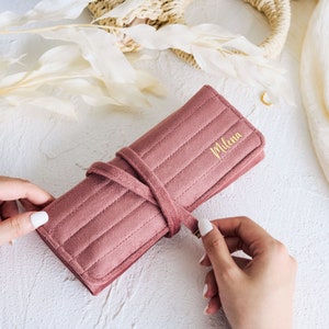 Fluwelen sieradenrollen, gepersonaliseerde geschenken, huwelijksgunsten, bruidsmeisjesgeschenken, reismonogram sieradenrol, geschenken voor haar, beste moeder