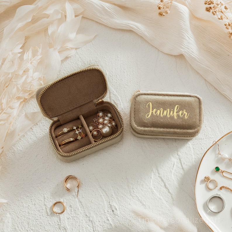 Custom Velvet Jewelry Box, Travel Jewelry Box, Wedding Bridesmaid Gifts, Personalized gifts, Birthday Gift for Her, Mother's Day Gift Champagne