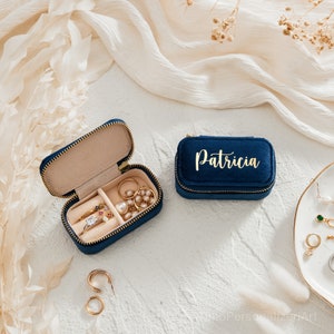 Custom Velvet Jewelry Box, Travel Jewelry Box, Wedding Bridesmaid Gifts, Personalized gifts, Birthday Gift for Her, Mother's Day Gift Winter Blue