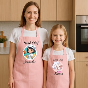 Custom Mommy and Me Apron Set – Personalized Mother Daughter Aprons, Cute Matching Kitchen Gift, Mother’s Day Baking Outfit