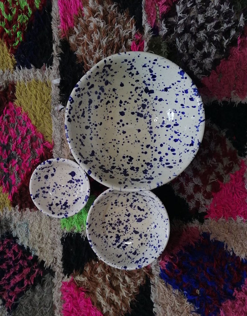 Ciotole in ceramica fatte a mano del Marocco, Insalatiera marocchina in ceramica maculata artigianale immagine 1