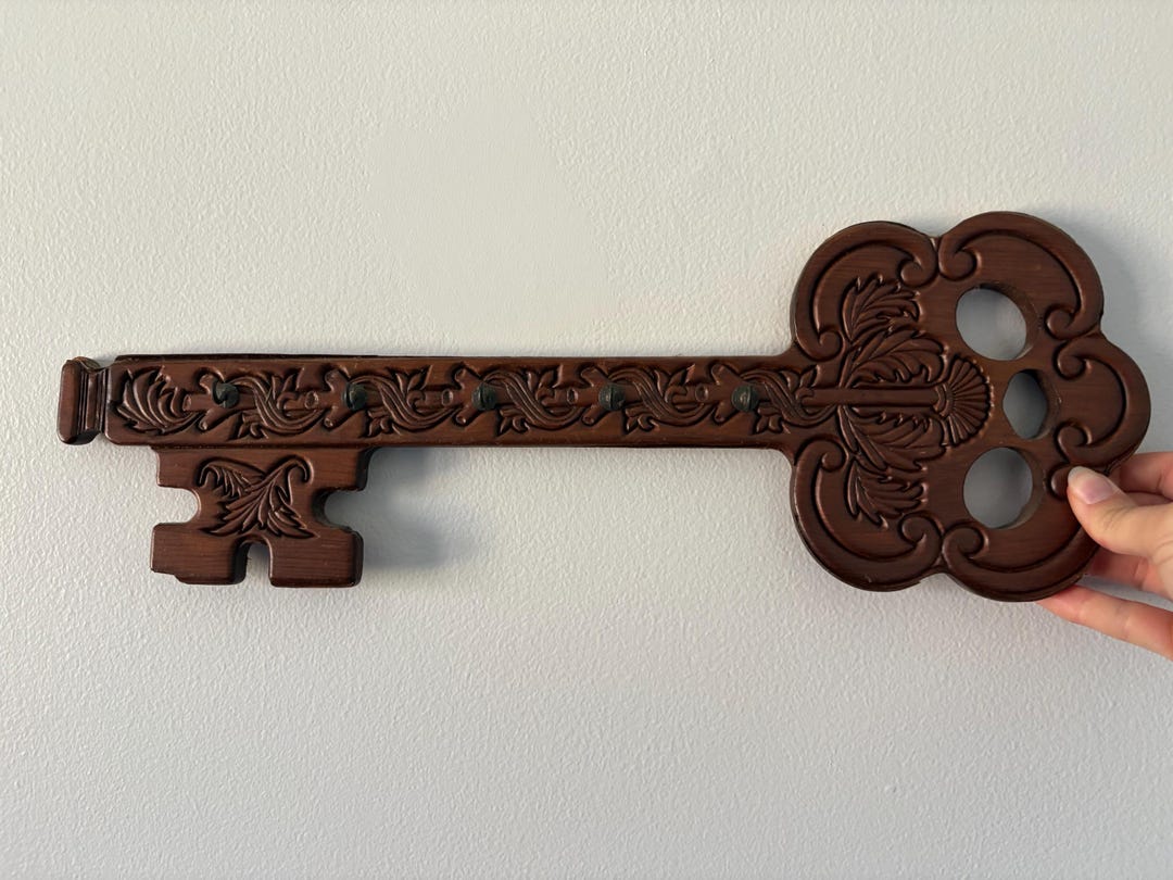 Vintage Carved Wood Hanging Key Shape Key Holder Hooks Wall Decor Rack ...