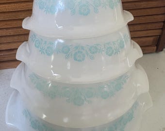 Vintage Glasbake Maid of Honor Cinderella Mixing Bowl Set of 4 Made in USA