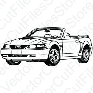 Peut inclure: Un dessin au trait noir et blanc d'une voiture de sport décapotable. La voiture a un capot arrondi et une carrosserie longue et fluide. La voiture est face au spectateur et son toit est baissé.