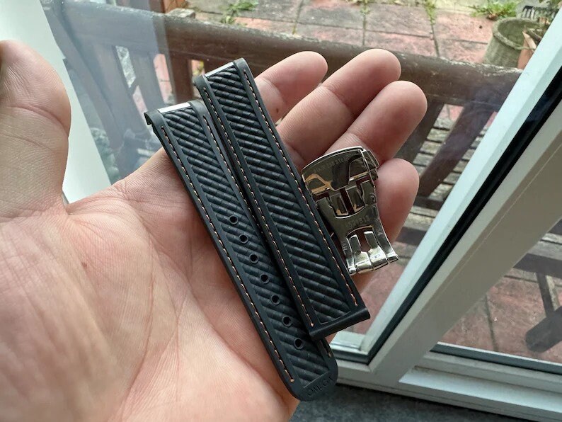omega aqua terra 41mm rubber strap