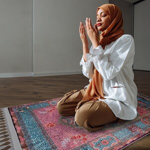 personalised Prayer Mat Pink Blue Floral Mihrab Silky Soft Gebetsteppich Muslim Prayer Rug image 6