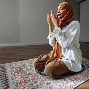 Prayer Mat Silky Soft Surface Turkish Prayer Rug, Islamic Muslim Gift, Gebetsteppich image 3