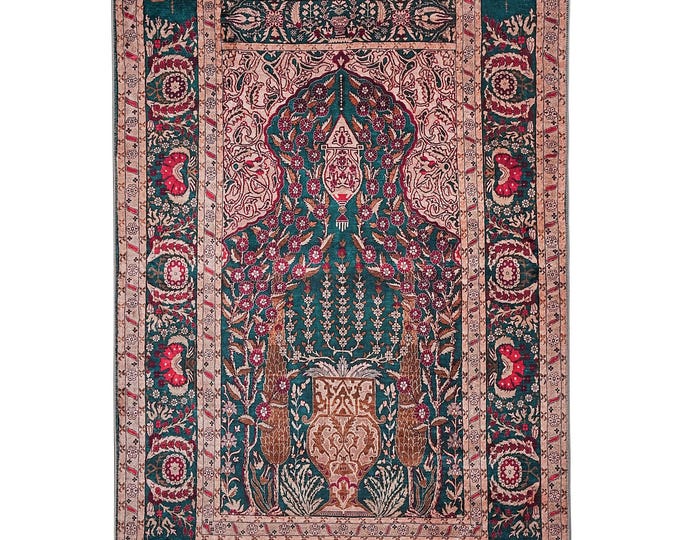 Green Turkish Prayer Rug – Soft Mihrab  Sujood  Mat with Anatolian Motif – Islamic Gift for Mom Dad Him Her Muslim Adults