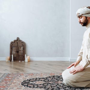Prayer Mat Silky Soft Surface Turkish Prayer Rug, Islamic Muslim Gift, Gebetsteppich image 5