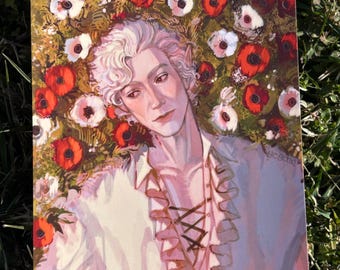 Puede incluir: Una pintura de una persona con cabello blanco y una camisa blanca con un escote de encaje. La persona está acostada en un campo de flores rojas y blancas.