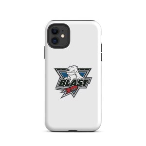 Könnte beinhalten: Weißes iPhone-Case mit schwarzem Rand und einer Grafik eines weißen Bären mit einem blauen und schwarzen Stern und dem Wort "BLAST" in schwarzen Buchstaben.