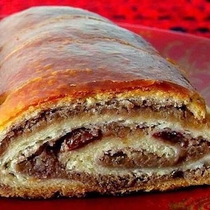 Nut roll, European pastry, Czech pastry, zavin, strudel, kolache