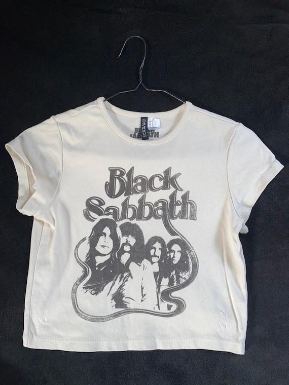 Vintage y2k Style Black Sabbath RIP Tee – Ozzy Osbourne Graphic T-Shirt, Band Merch, 70s Rock Y2K Grunge Top