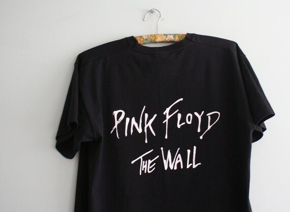 Vintage Pink Floyd T-shirt, Pink Floyd the Wall, … - image 5