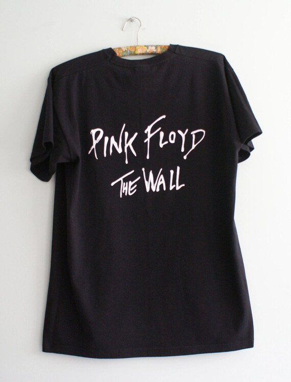 Vintage Pink Floyd T-shirt, Pink Floyd the Wall, … - image 4