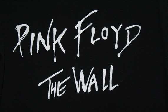 Vintage Pink Floyd T-shirt, Pink Floyd the Wall, … - image 2