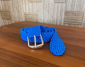 Ceinture tricotée à la main bleue, ceinture faite à la main, boucle de ceinture, ceinture lavable