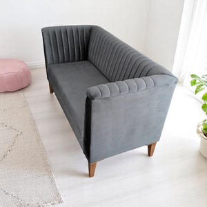 Gemütliches 2-Sitzer-Sofa - Weicher Samtstoff, minimalistisches Design, skandinavisches Wohnzimmermöbel