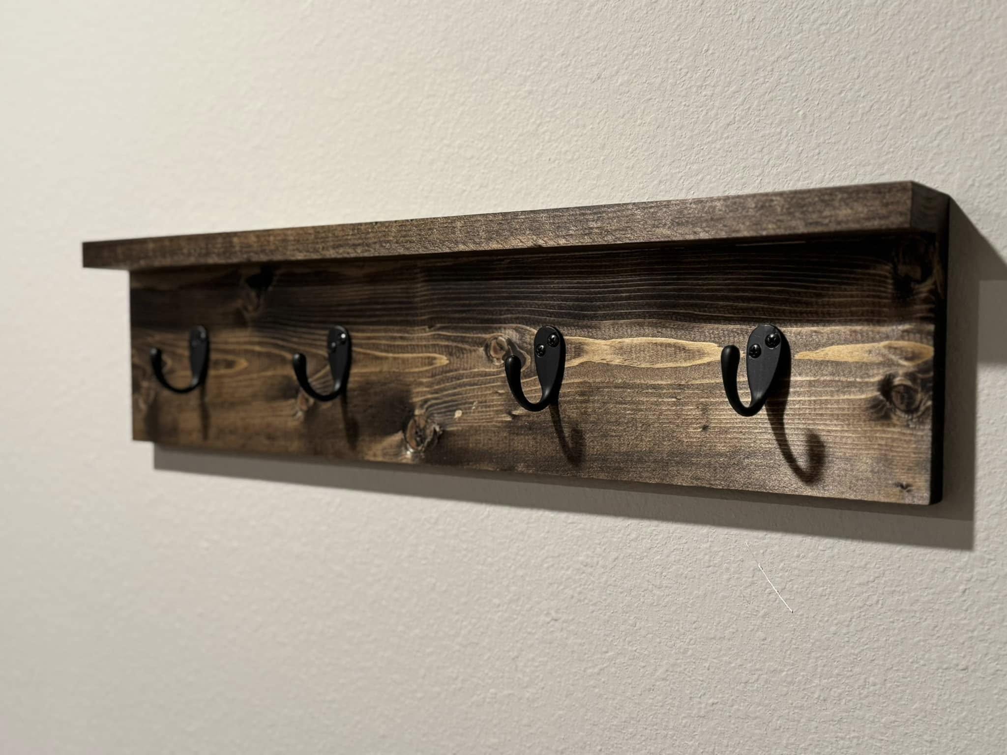 Appendiabiti Da Parete In Legno Di Noce Nero - 4 Ganci Stile Mid-Century Modern - Lunghezza 43 Cm