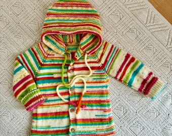 Strickende Babyweste, handgemachte Baby-Cardigan, Baby-Geschenk, Cardigan für Kinder