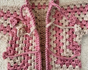 Strickende Babyweste, handgemachte Baby-Strickjacke, Baby-Geschenk, Strickjacke für Kinder, handgestrickt