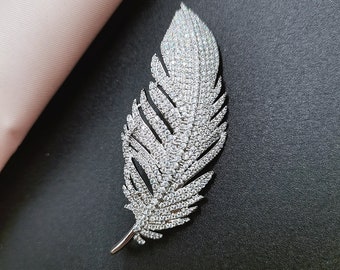 Go With The Wind Classic Feather Luxury Formal Brooch | 18K White Gold Plated | Classy High End | Unisex | Scarf Buckle | Gift For Her