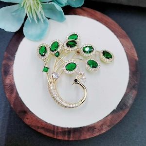 高級で上品なグリーンの孔雀の高級ブローチペンダント | 14K ゴールドメッキ | ラペルピン | ユニセックス メンズ | フォーマル ブローチ | スカーフ バックル | ギフト