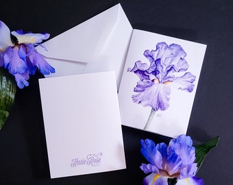Tarjetas de felicitación con diseño de acuarela de iris morado y motivos florales.